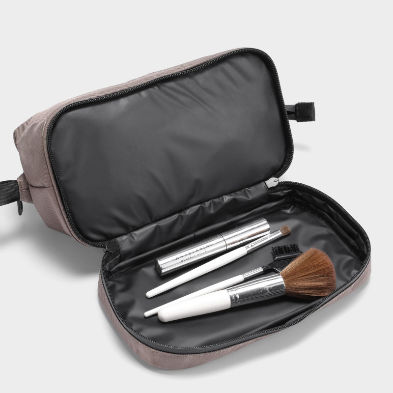 Morgan Toiletry Bag :: Beige Coffee