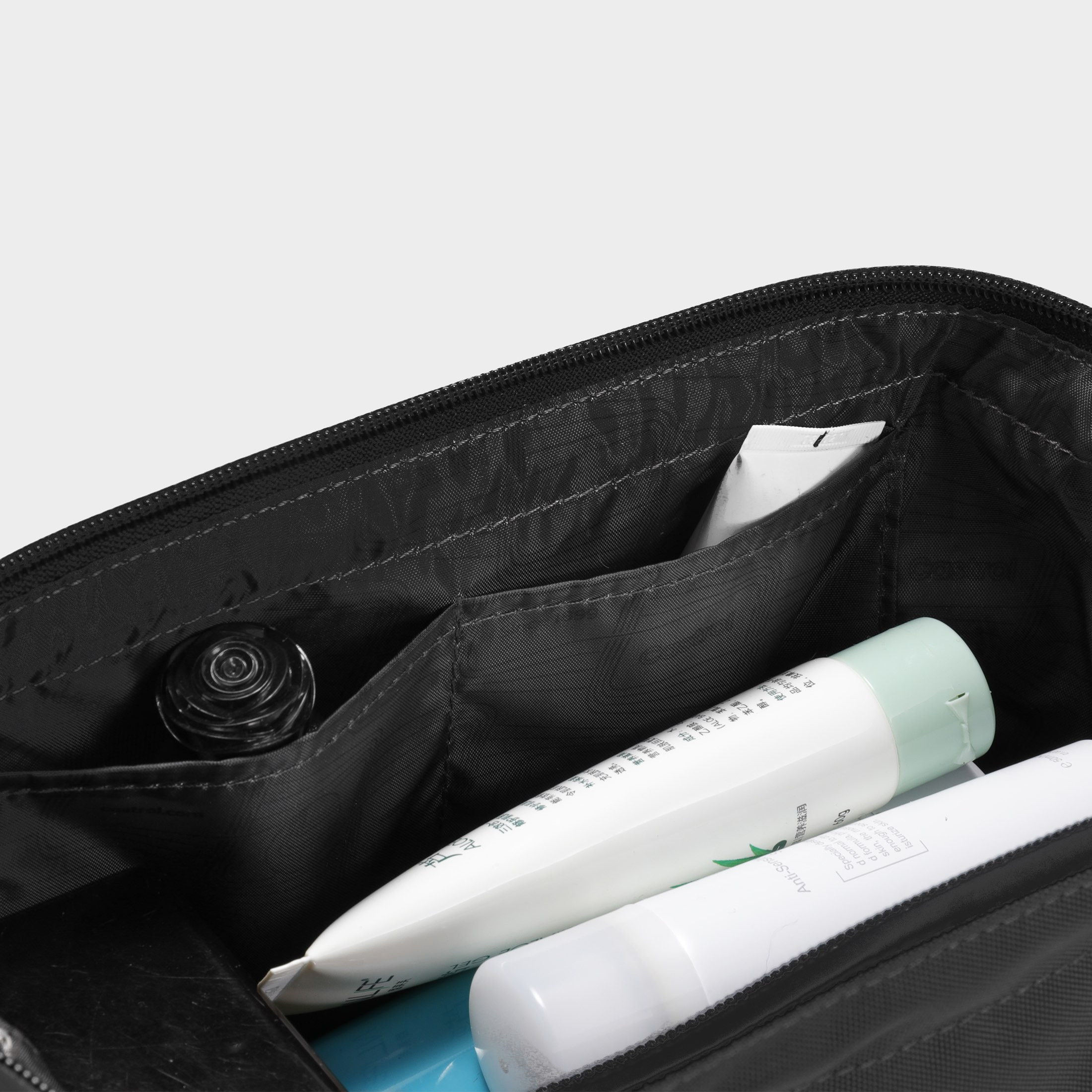 Morgan Toiletry Bag :: Core Black