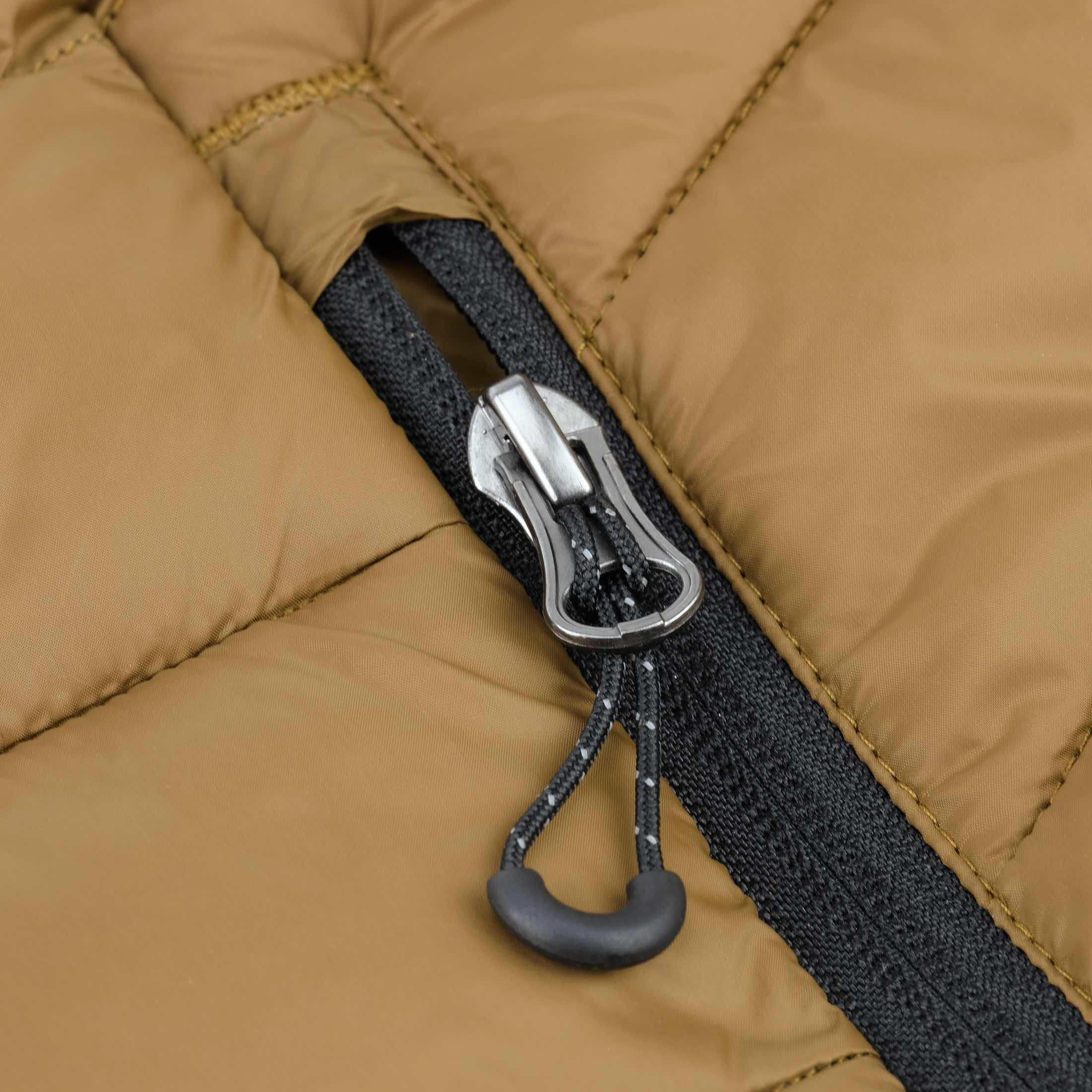 Zenith Puffer Jacket :: Desert / Core Black